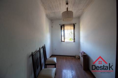 Moradia V2, Crescido Fataunços, Vouzela