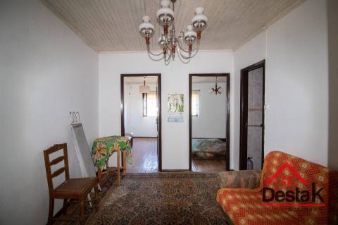 Moradia V2, Crescido Fataunços, Vouzela