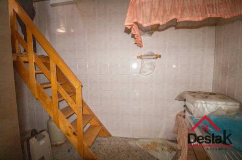 Moradia V2, Crescido Fataunços, Vouzela