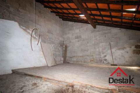 Moradia V2, Crescido Fataunços, Vouzela