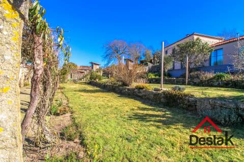 Quinta em Oliveira de Frades com ótima exposição solar