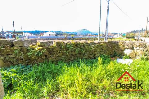 Moradia V2 localizada em Várzea, São Pedro do Sul