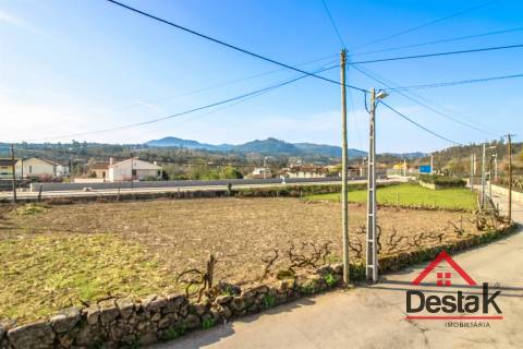 Moradia V2 localizada em Várzea, São Pedro do Sul