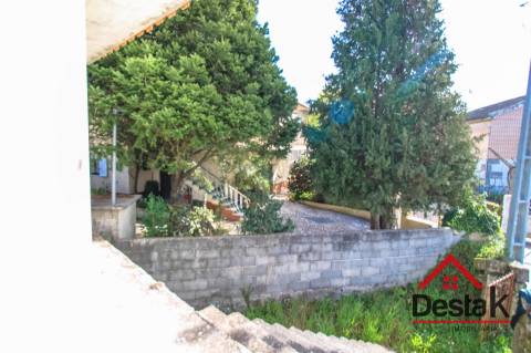 Moradia V2 localizada em Várzea, São Pedro do Sul