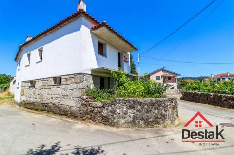 Moradia V2 localizada em Várzea, São Pedro do Sul