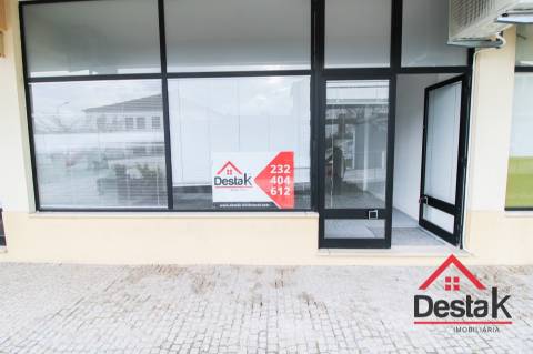 Loja para venda no centro de São Pedro do Sul