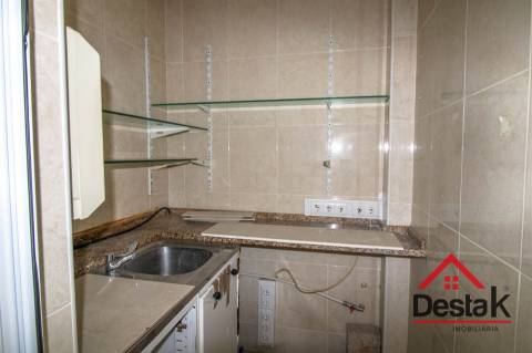 Loja comercial para venda no centro de Oliveira de Frades