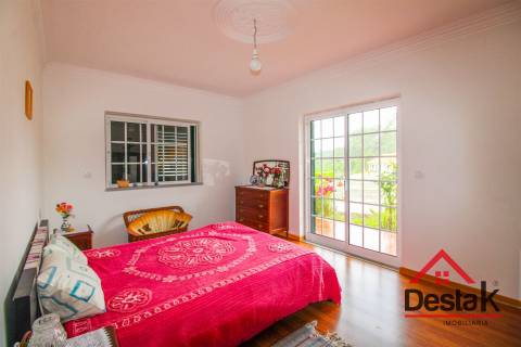 Moradia V5 situada em São Pedro do Sul, Viseu