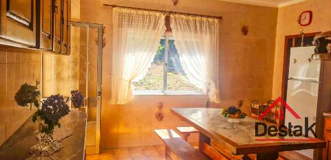 Moradia V5, situada na tranquila aldeia de Amoreira, em Sul