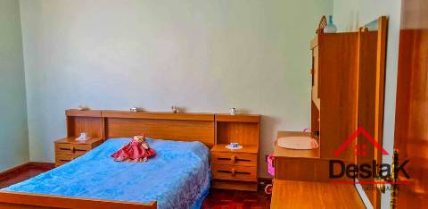 Moradia V5, situada na tranquila aldeia de Amoreira, em Sul