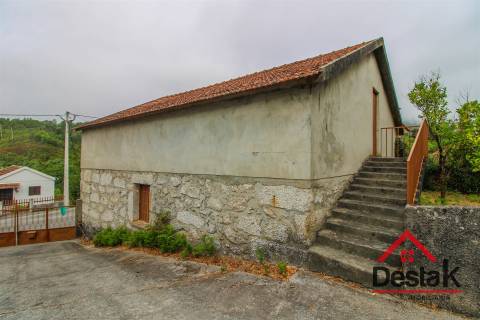 Moradia V5, situada na tranquila aldeia de Amoreira, em Sul