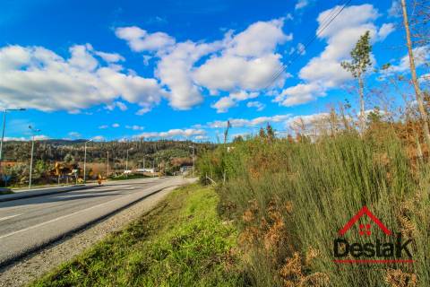 Terreno com viabilidade de construção em São Pedro do Sul