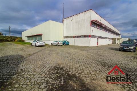 Pavilhão Industrial na Zona Industrial de Oliveira de Frades