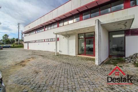 Pavilhão Industrial na Zona Industrial de Oliveira de Frades