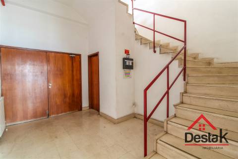 Pavilhão Industrial na Zona Industrial de Oliveira de Frades