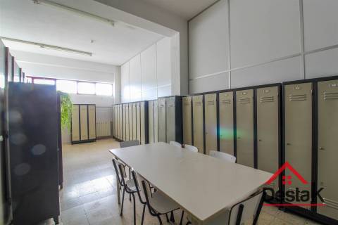 Pavilhão Industrial na Zona Industrial de Oliveira de Frades