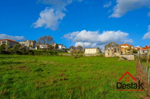Terreno Urbano em zona nobre de São Pedro do Sul