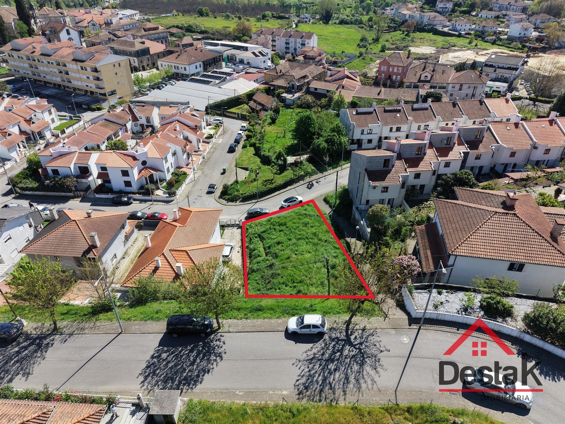 Lote de terreno para construção com 600 m² no centro da cidade