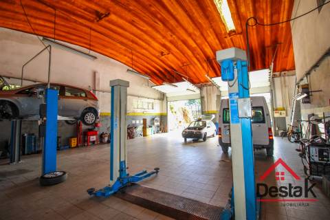 Oficina totalmente equipada para arrendamento em São Pedro do Sul