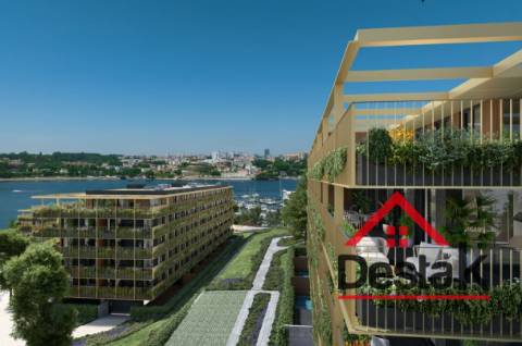 Apartamento T4 inserido no empreendimento Marina Douro