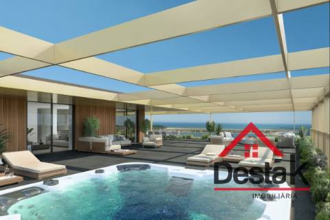 Apartamento T4 inserido no empreendimento Marina Douro