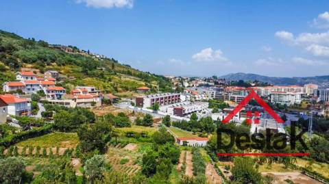 Lote de terreno para venda em Lamego