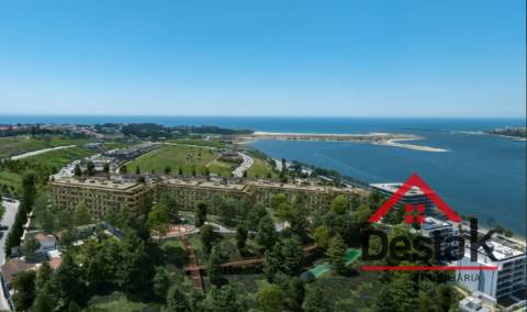 Apartamento T3 inserido no empreendimento Marina Douro