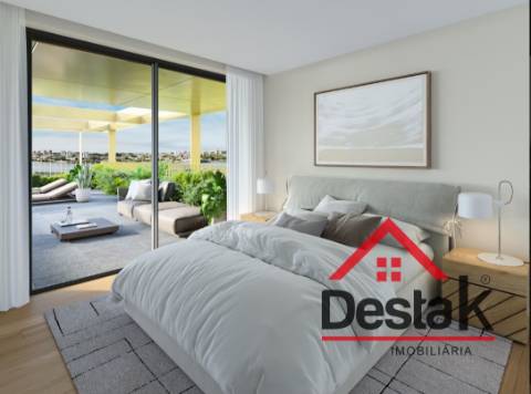 Apartamento T4 inserido no empreendimento Marina Douro