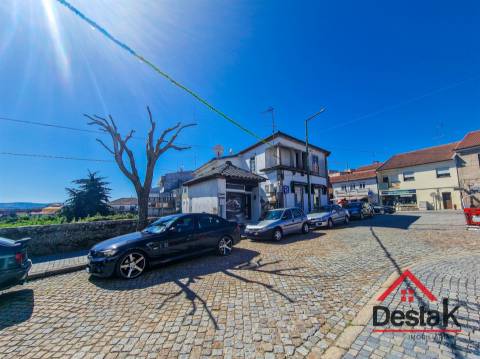 Prédio para venda em Moimenta da Beira