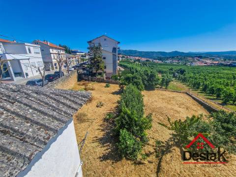 Prédio para venda em Moimenta da Beira