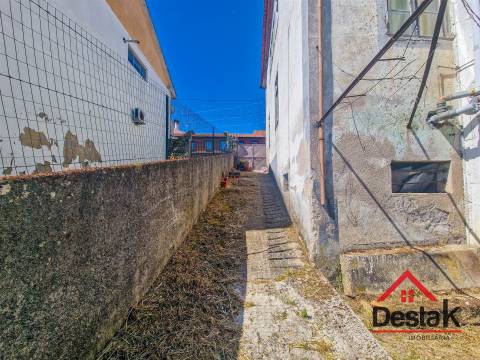 Prédio para venda em Moimenta da Beira