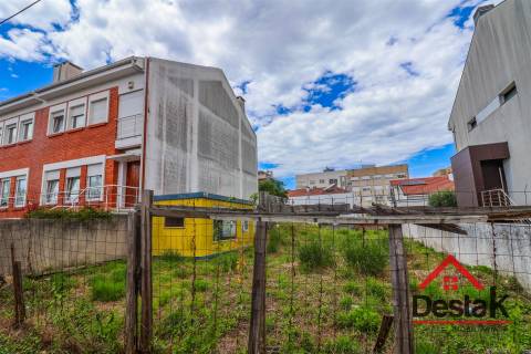 Terreno para construção situado na zona de S. Mamede