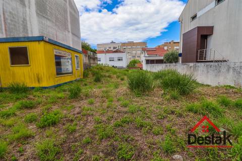 Terreno para construção situado na zona de S. Mamede