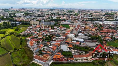 Excelente Terreno p/ Construção a 350 m do Amial