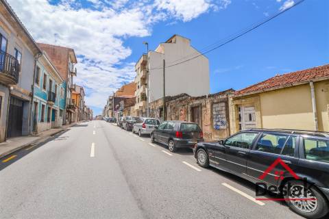 Excelente Terreno p/ Construção a 350 m do Amial
