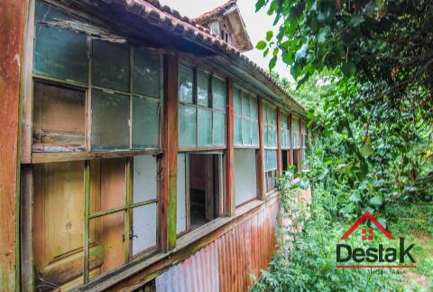 Moradia Isolada V3 para remodelar em Oliveira de Frades