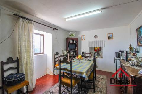 Moradia V4 em Covas, Fornelo do Monte, Vouzela