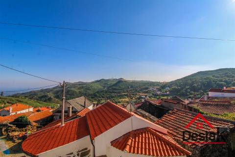 Moradia V4 em Covas, Fornelo do Monte, Vouzela