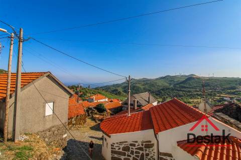Moradia V4 em Covas, Fornelo do Monte, Vouzela