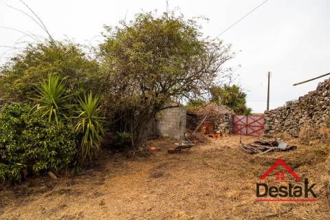 Moradia para reconstrução em Vouzela