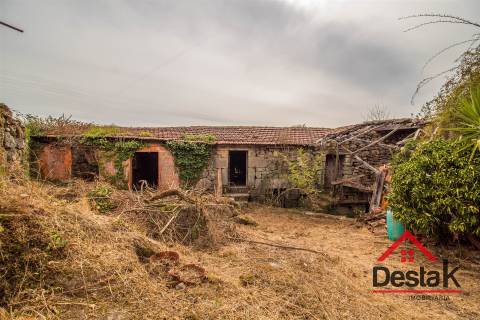 Moradia para reconstrução em Vouzela