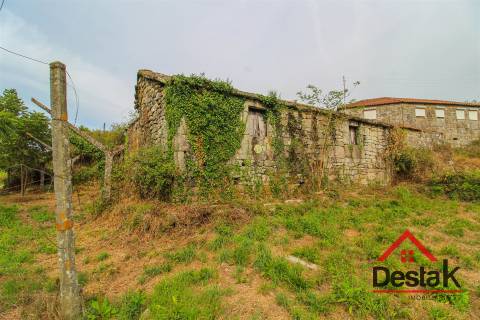 Moradia para reconstrução em Vouzela