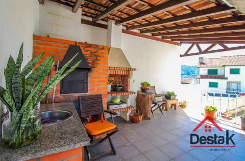 Moradia V5 situada em  São Pedro do Sul Viseu