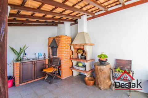 Moradia V5 situada em  São Pedro do Sul Viseu