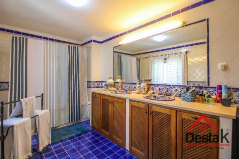 Moradia V5 situada em  São Pedro do Sul Viseu