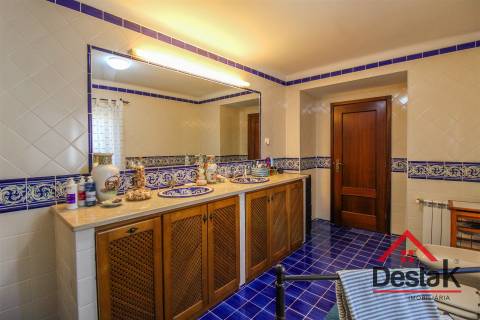 Moradia V5 situada em  São Pedro do Sul Viseu