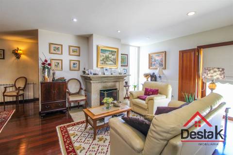 Moradia V5 situada em  São Pedro do Sul Viseu