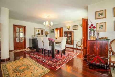 Moradia V5 situada em  São Pedro do Sul Viseu