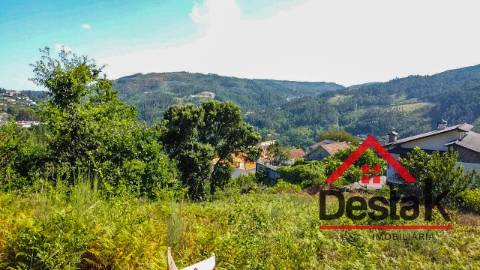 Terreno de 900 m² em Castro Daire