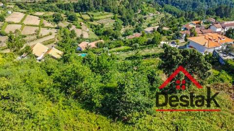 Terreno de 900 m² em Castro Daire